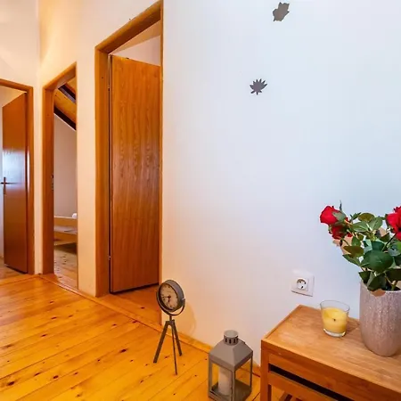 Mona Holiday home